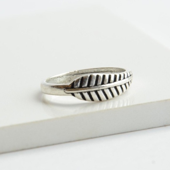 Feather Ring - Fair Trade Eco Friendly - Picture 3 of 3